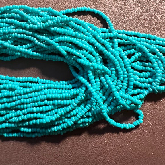 Hand strum sea-bead statement necklace - Picture 3 of 8